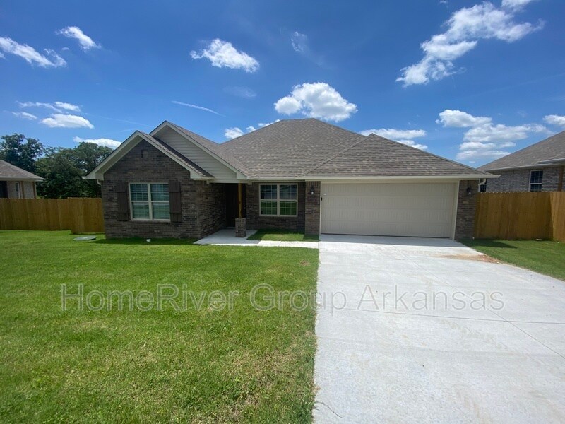 2213 Misti Woods St, Gentry, AR 72734 House for Rent in Gentry, AR