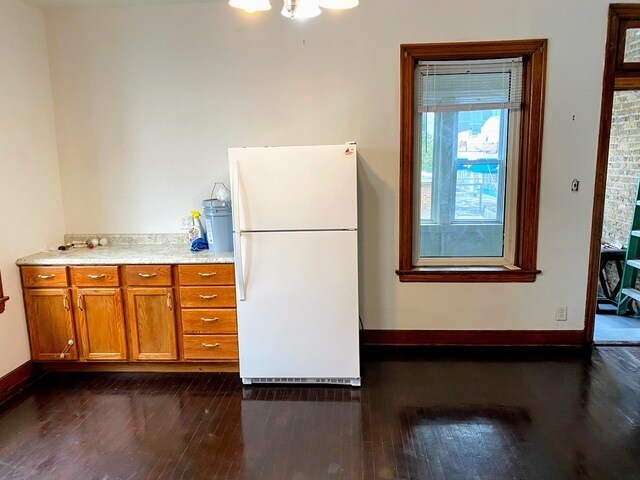 Building Photo - 2208 N Talman Ave