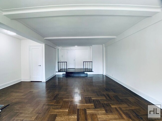 Foto del edificio - EAST 38 STREET