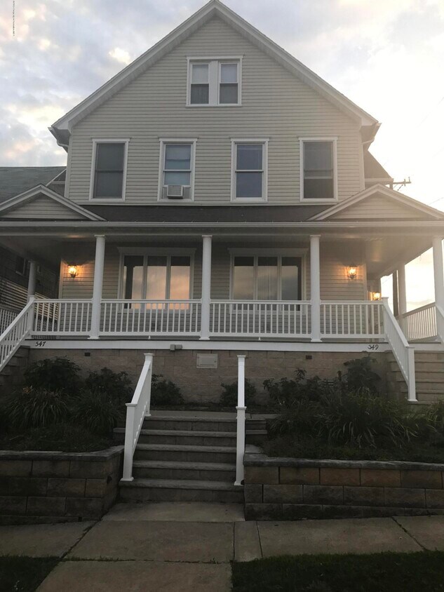 Foto principal - 549 N Garfield Ave