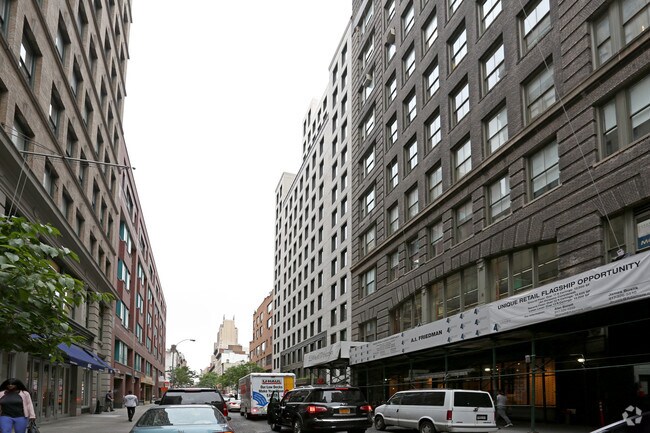 Foto del edificio - 55-61 W 17th St