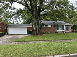 Building Photo - 23581 Loomis Ct