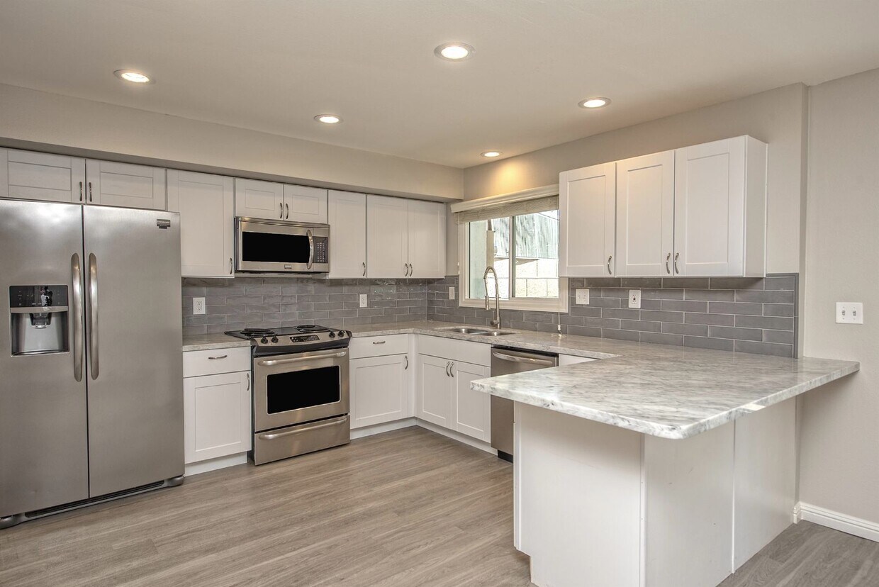 Foto principal - 6841 E Osborn Rd