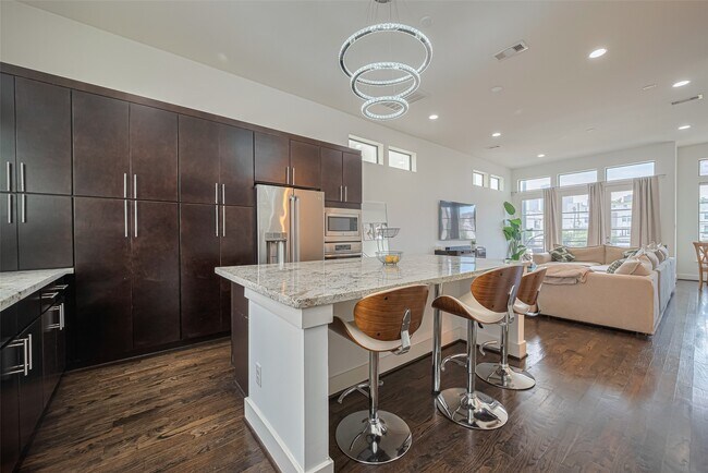 Foto del edificio - 1622 Ovid St