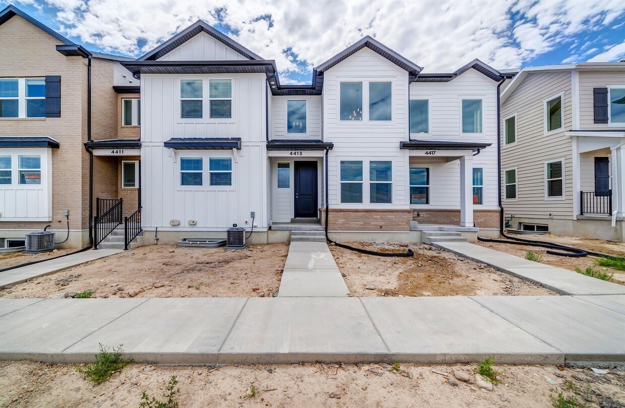 Primary Photo - 4413 Monument Peak Dr
