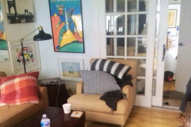 Building Photo - 425 35th Pl