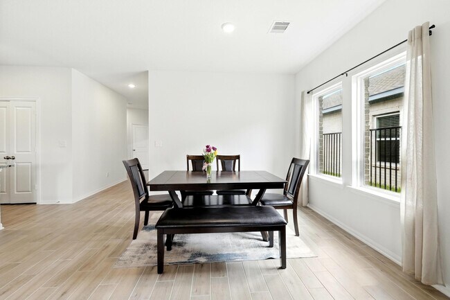 Foto del edificio - 15219 Faushard Ln