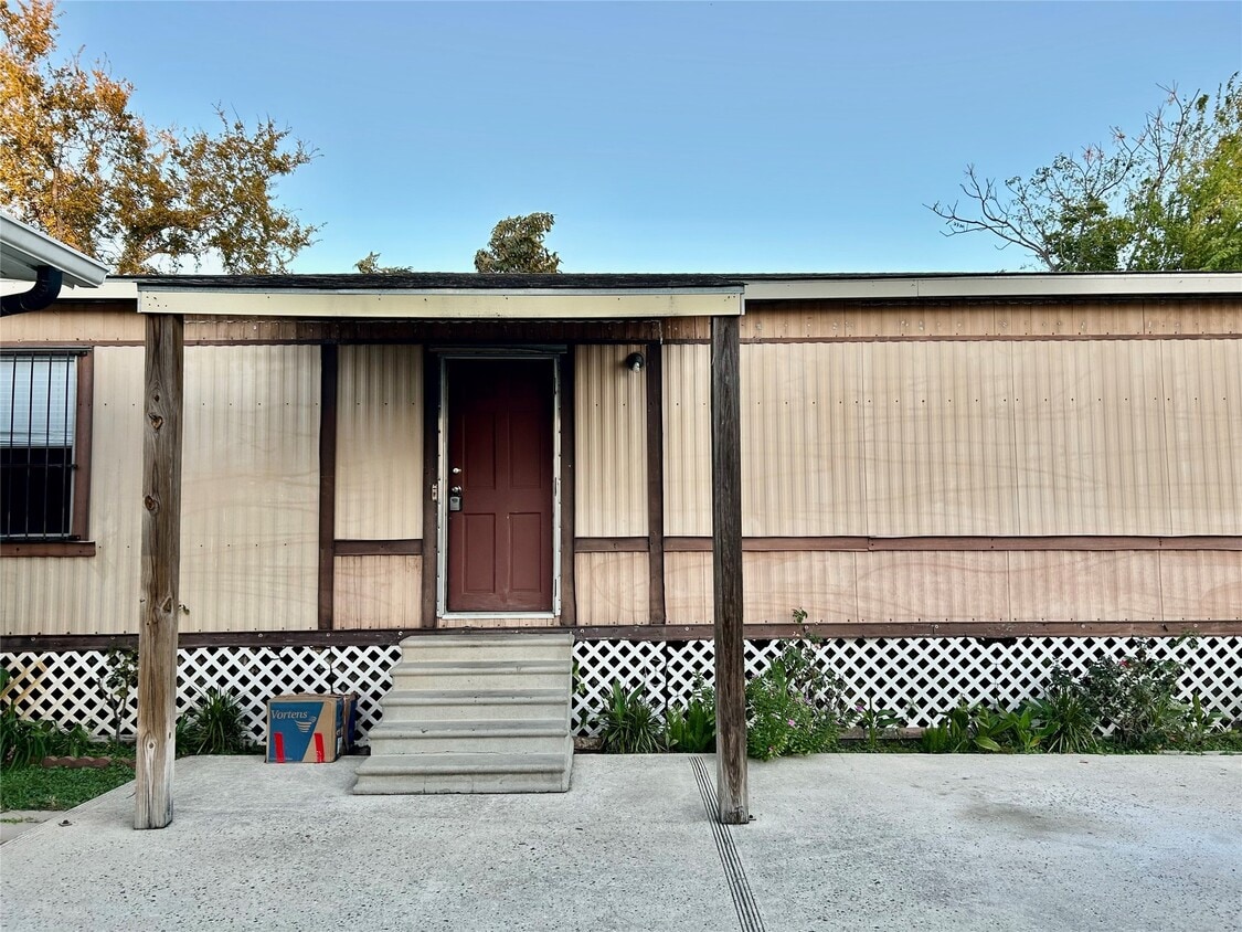 Foto principal - 13819 Eagle Pass St