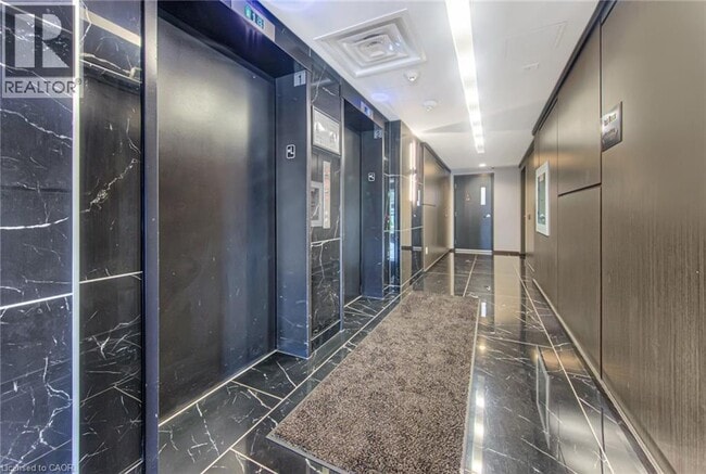 Building Photo - 181 King St S