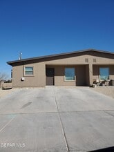 Building Photo - 9389 San Lorenzo Ave