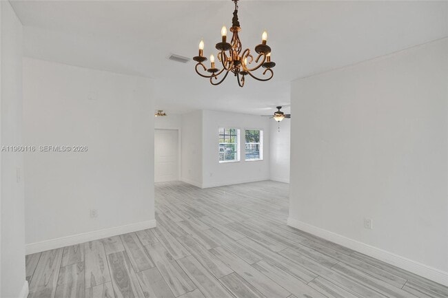 Foto del edificio - 5721 SW 11th St