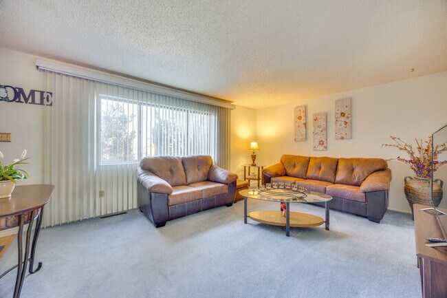 Building Photo - 1123 Lehmberg Blvd