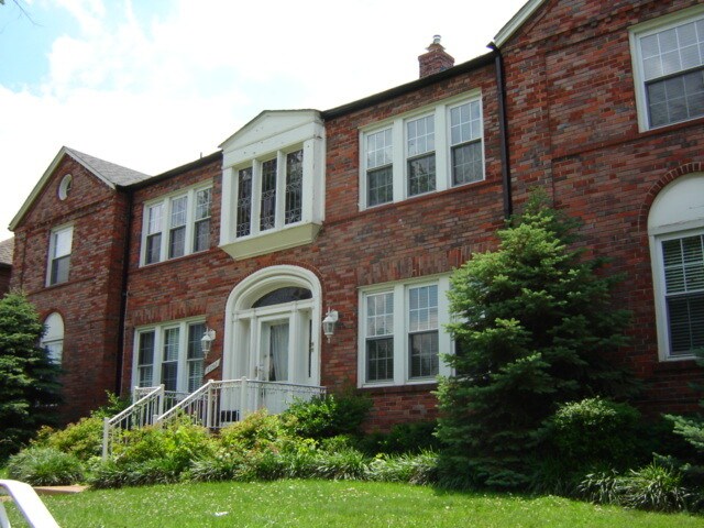 Primary Photo - 8042 Delmar Blvd