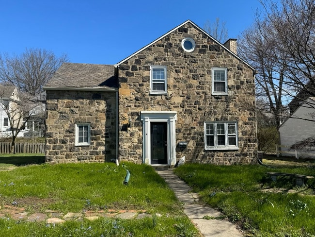 Photo - 4 Laurel Village House