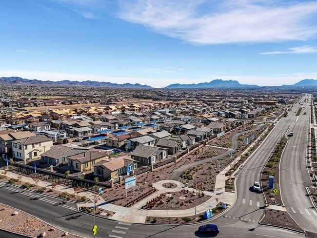Foto del edificio - Elysian Homes at Cadence