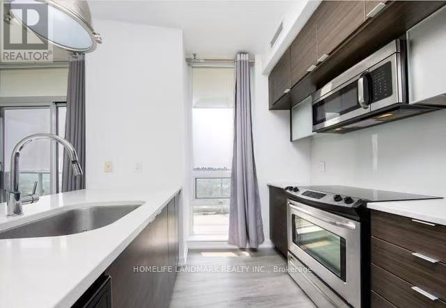 Building Photo - 62 Forest Manor Rd