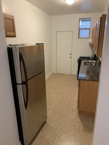 Building Photo - 5164 S King Dr