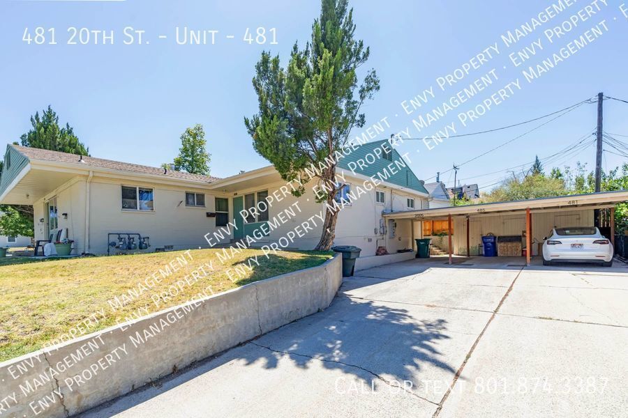 Primary Photo - Beautiful Pet Friendly 2 Bed - 1 Bath Unit...