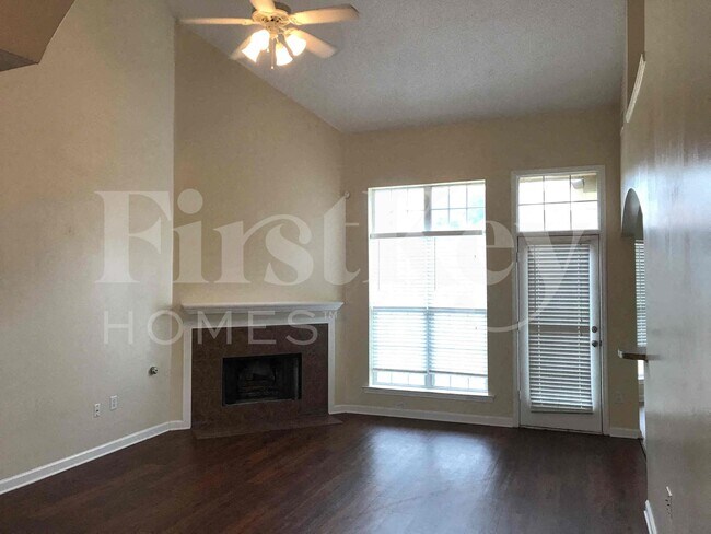 Foto del edificio - 7142 Queens Crown Ct