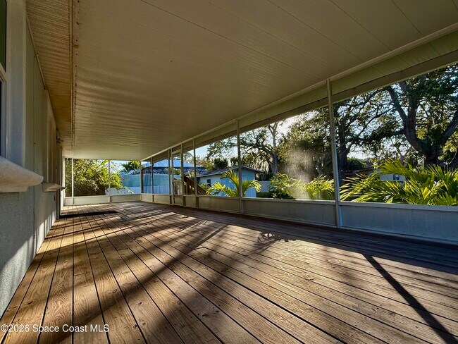 Foto del edificio - 826 Newfound Harbor Dr