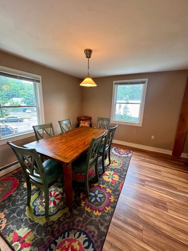 Foto del edificio - Spacious 3-Bedroom| Downtown Newnarket| Available NOW!