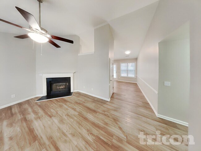 Foto del edificio - 6812 Rangecrest Rd