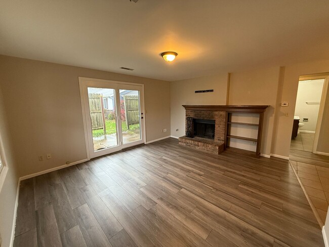 Building Photo - Duplex For Rent By Capital Property Manage...