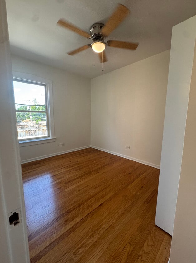 Building Photo - 3506 N Lawndale Ave