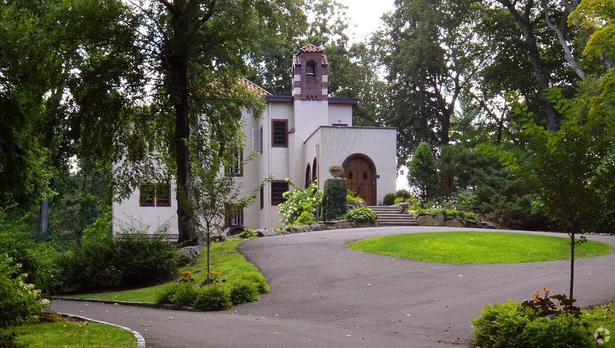 7 Oak St, Greenwich, CT 06831 7 Oak St Greenwich, CT Apartments for