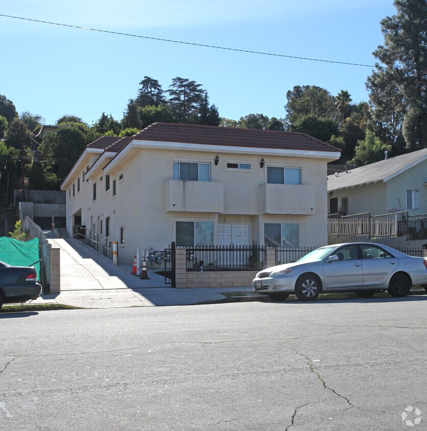 Foto del edificio - 6162 Mesa Ave