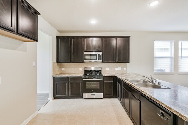 Building Photo - 12638 Silver Winter Trl