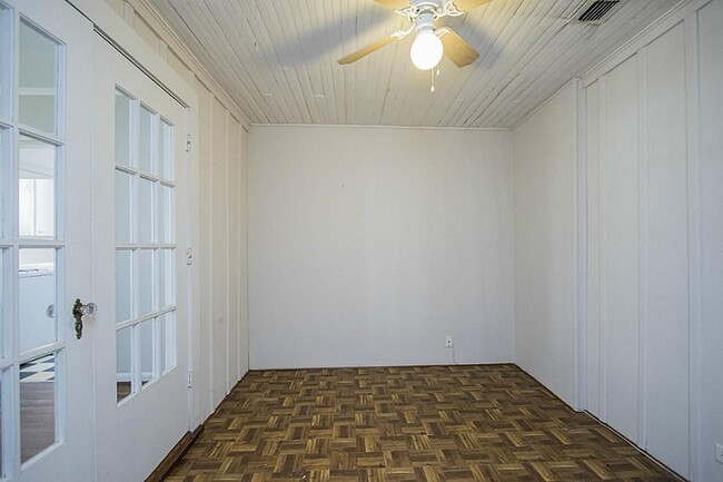 Building Photo - 1843 Branard St