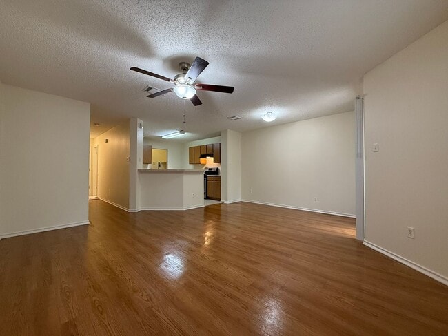 Building Photo - Schreiber Properties1 (2304 Granberry Dr)