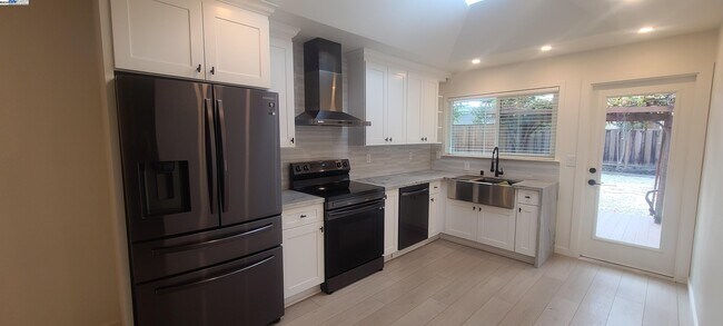 Building Photo - 1137 Hibiscus Way