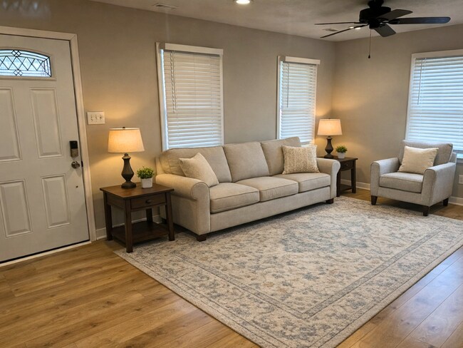 Building Photo - 7086 Ann Cabell Ct