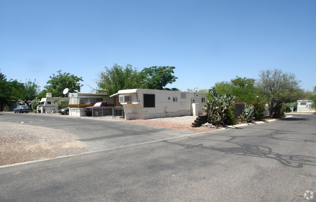 Curtis Road Mobile Home Park Apartments in Tucson, AZ