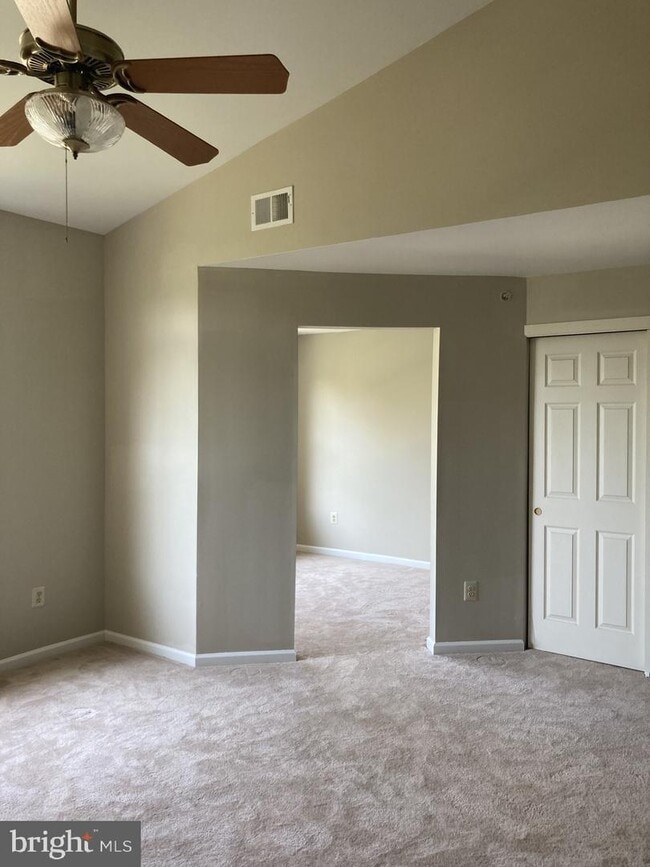 Building Photo - 106 Dresher Woods Dr