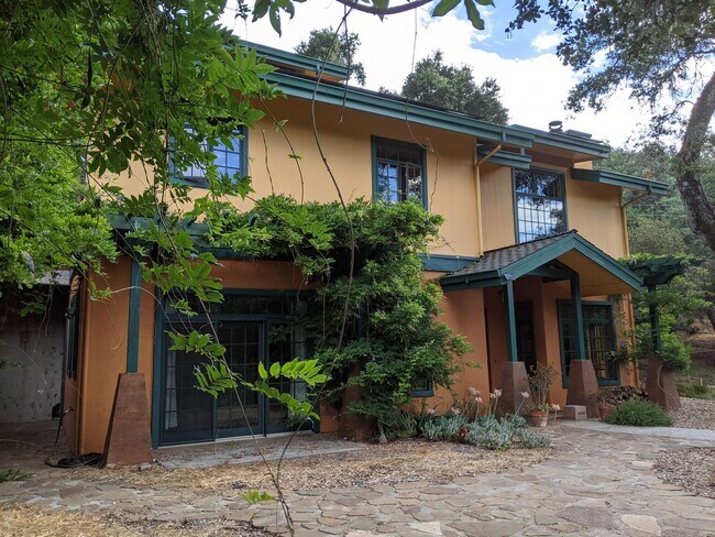 Foto del edificio - Sunny Glenwood Home / Utilities Included