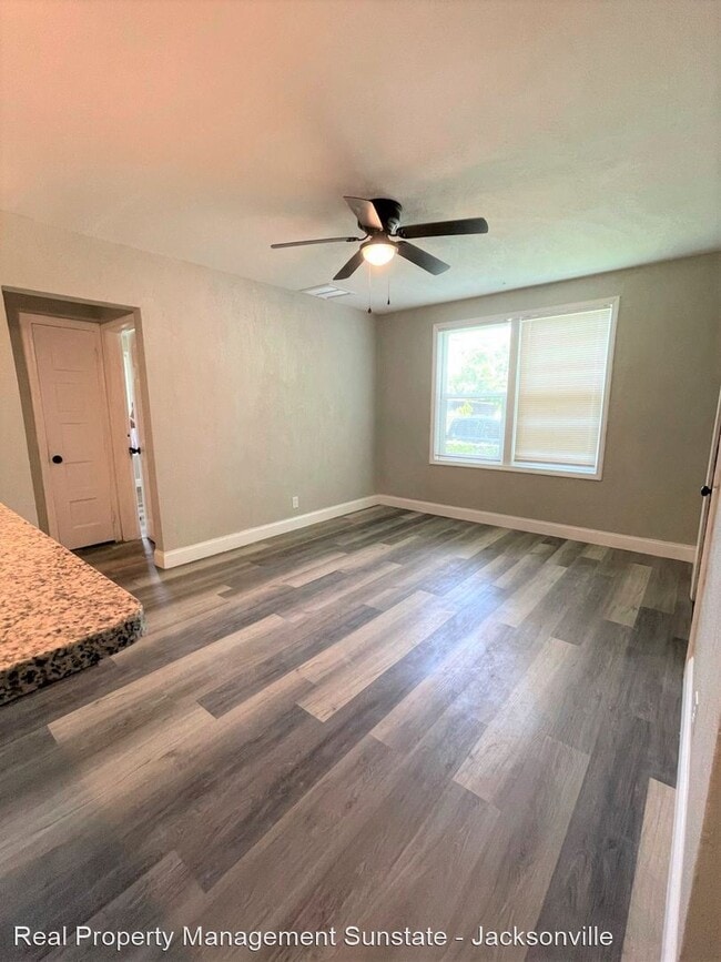 Building Photo - 3 br, 1 bath House - 2974 Burke St