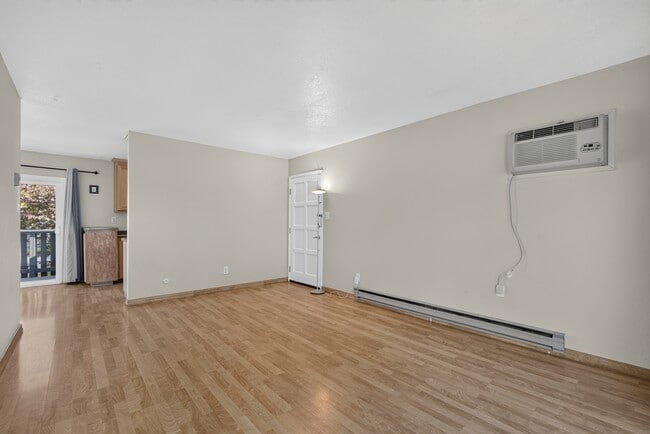 Building Photo - 835 Bing Dr