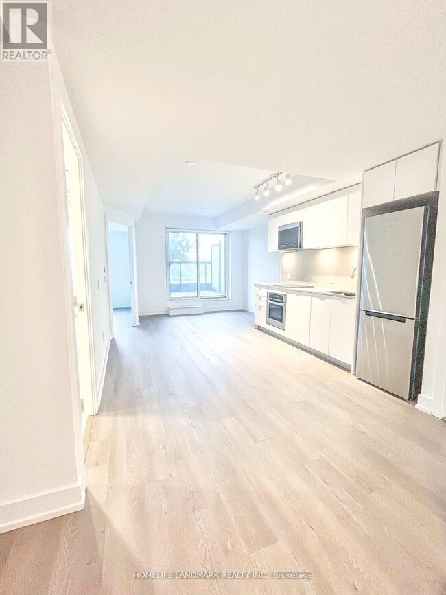 Photo du bâtiment - 8 Cedarland Dr