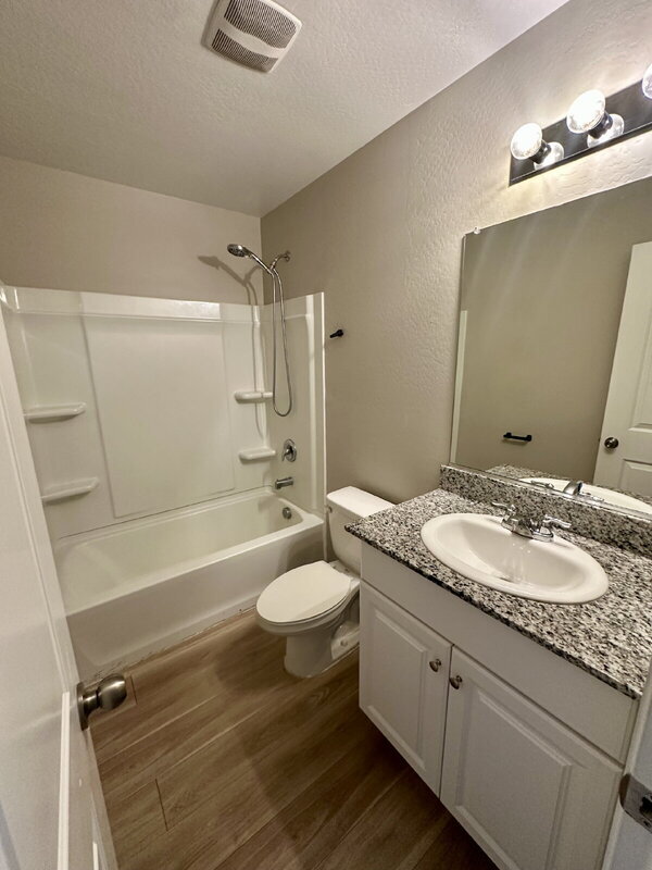 Building Photo - 3880 Princeton Ln