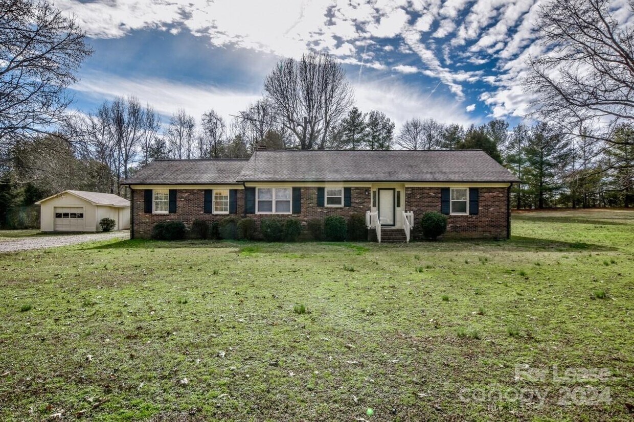 5390 Vesuvius Furnace Rd, Iron Station, NC 28080 House Rental in Iron