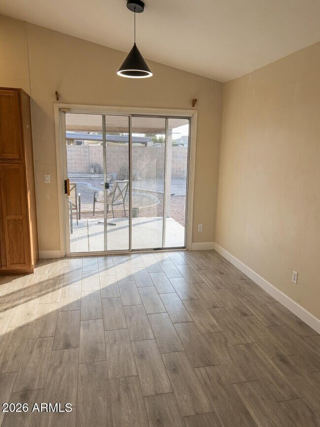 Foto del edificio - 13322 N 125th Ave