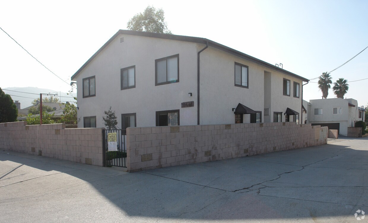 10445 Oro Vista Ave, Sunland, CA 91040 Apartments in Sunland, CA