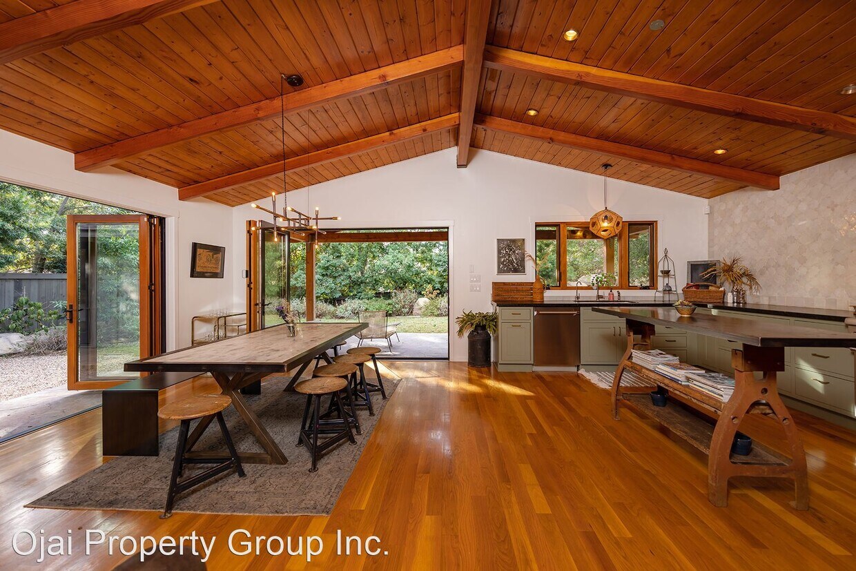 Primary Photo - 2 br, 1.5 bath House - 12609 Sisar Rd