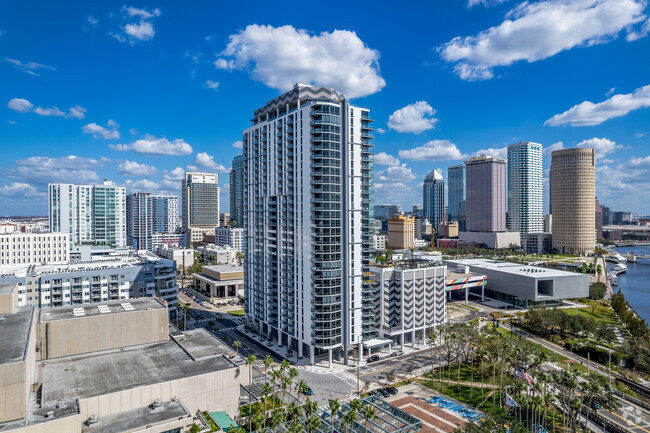 Foto del edificio - AER APARTMENTS