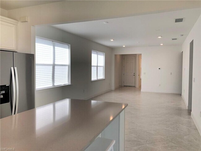 Foto del edificio - 42210 Edgewater Dr