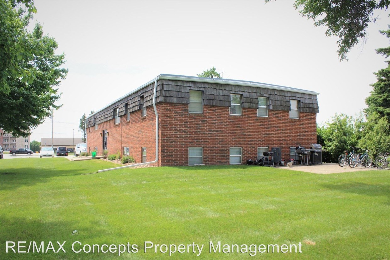 Primary Photo - 405 8th St SW