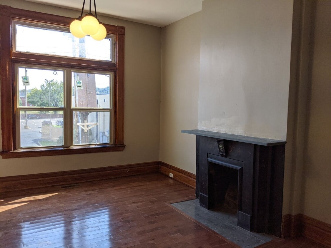 Photo - 12 East 16th Street